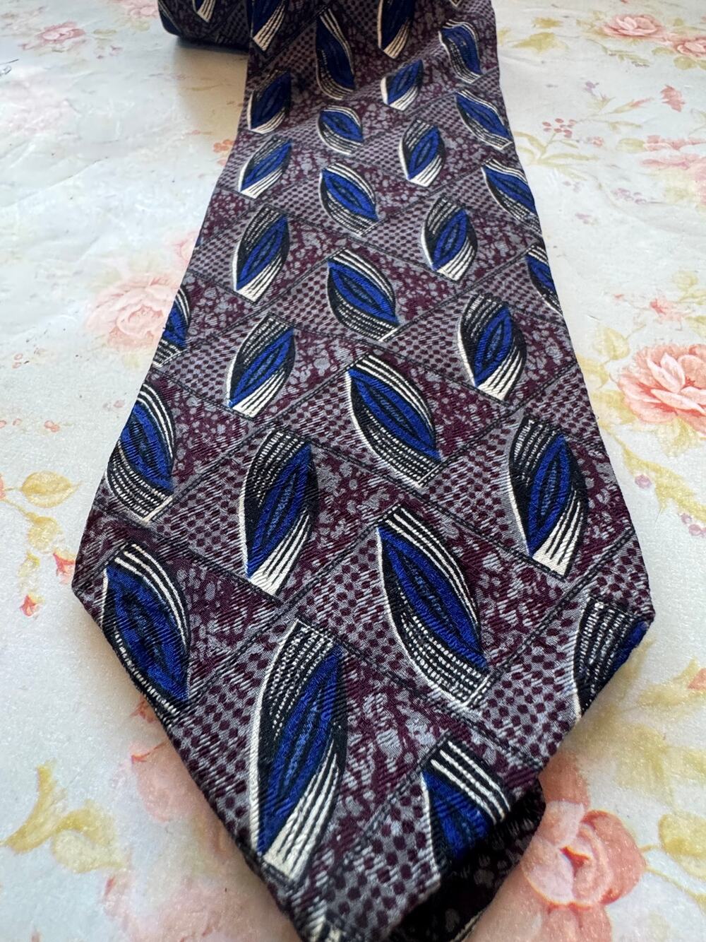 Vintage Martin Wong Napa CA Silk Tie 3.75” Wide Blue Burgundy Geometric Necktie